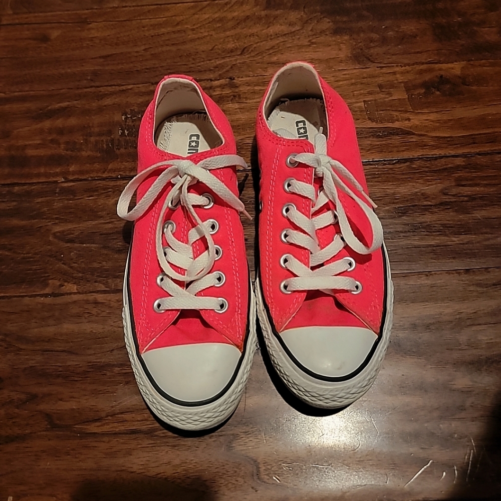 Converse Neon Pink